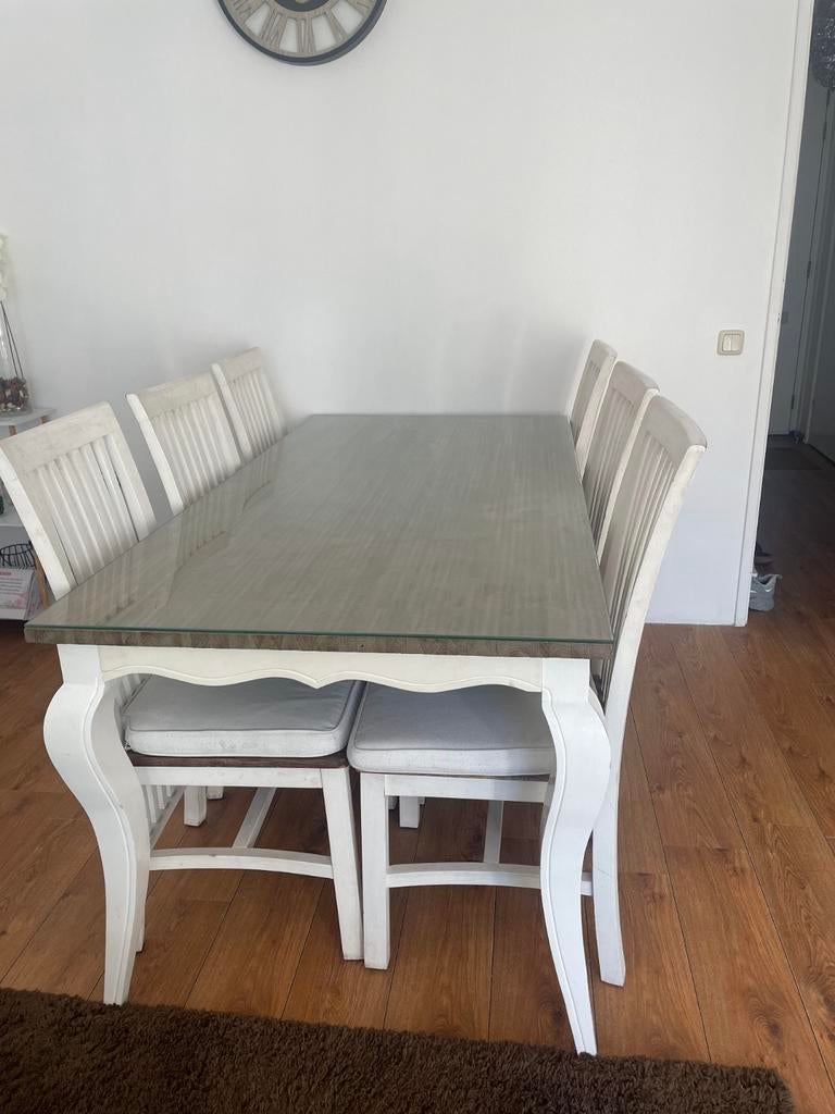 Landelijjk eethoek met glazen blad, Ophalen