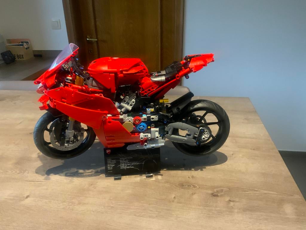 Lego set Ducati Panigale V4S, Ophalen of Verzenden, Zo goed als nieuw