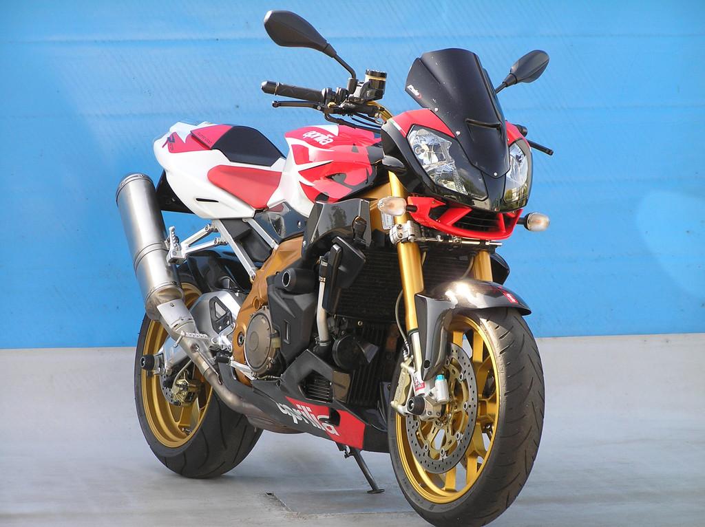 Aprilia TUONO R FACTORY (bj 2008) - foto 2