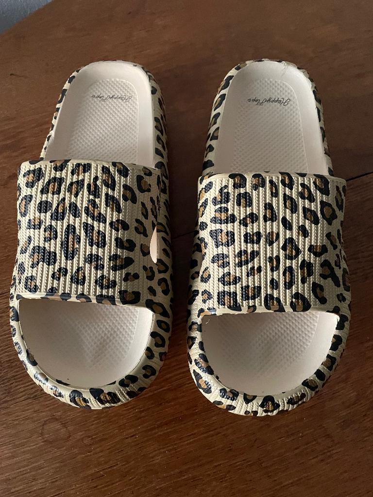 HappyFlops maat 39 panter print nieuw, Slippers, Zwart, Nieuw, Ophalen of Verzenden
