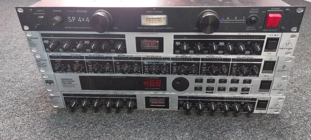 Behringer Ultragain Pro en andere apparatuur, Ophalen