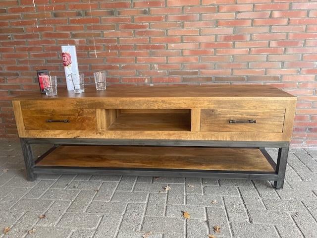 Tv-dressoir 160 cm breed mangohout en metaal  speciale prijs