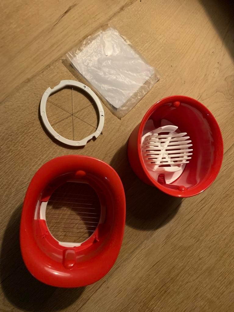 Tupperware eiersnijder plakjes of partjes, Tupperware, Overige typen, Nieuw, Ophalen of Verzenden