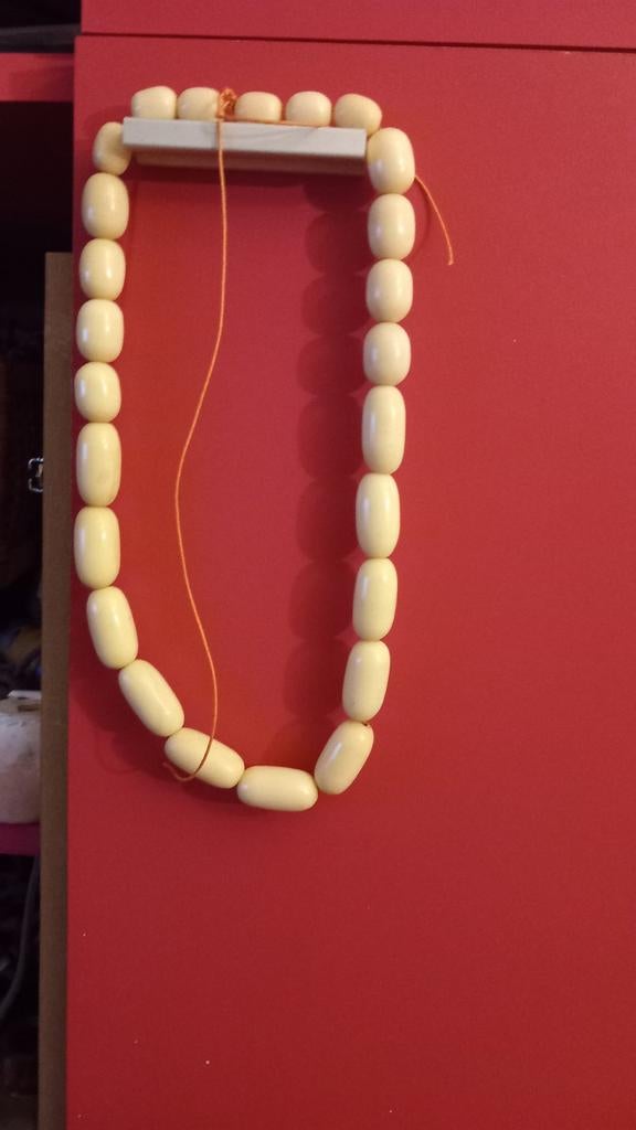 Oude Bakelieten Ketting - Vintage Charme, Sieraden, Tassen en Uiterlijk, Kettingen, Met hanger, Kunststof, Gebruikt, Beige