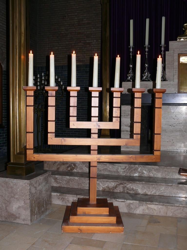 Grote houten zevenarmige kandelaar met kaarsen, Ophalen
