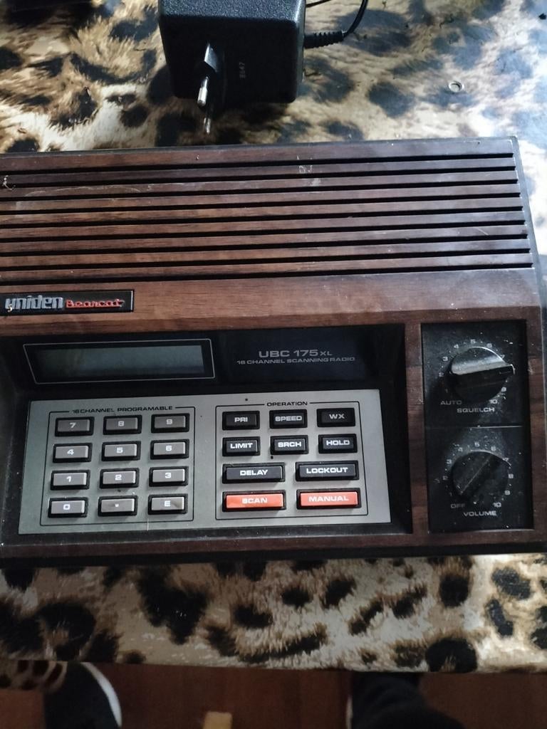 Scanner uniden bearcat ubc 175 xl, Telecommunicatie, Scanners, Ophalen of Verzenden, Zo goed als nieuw, 500 kanalen of meer