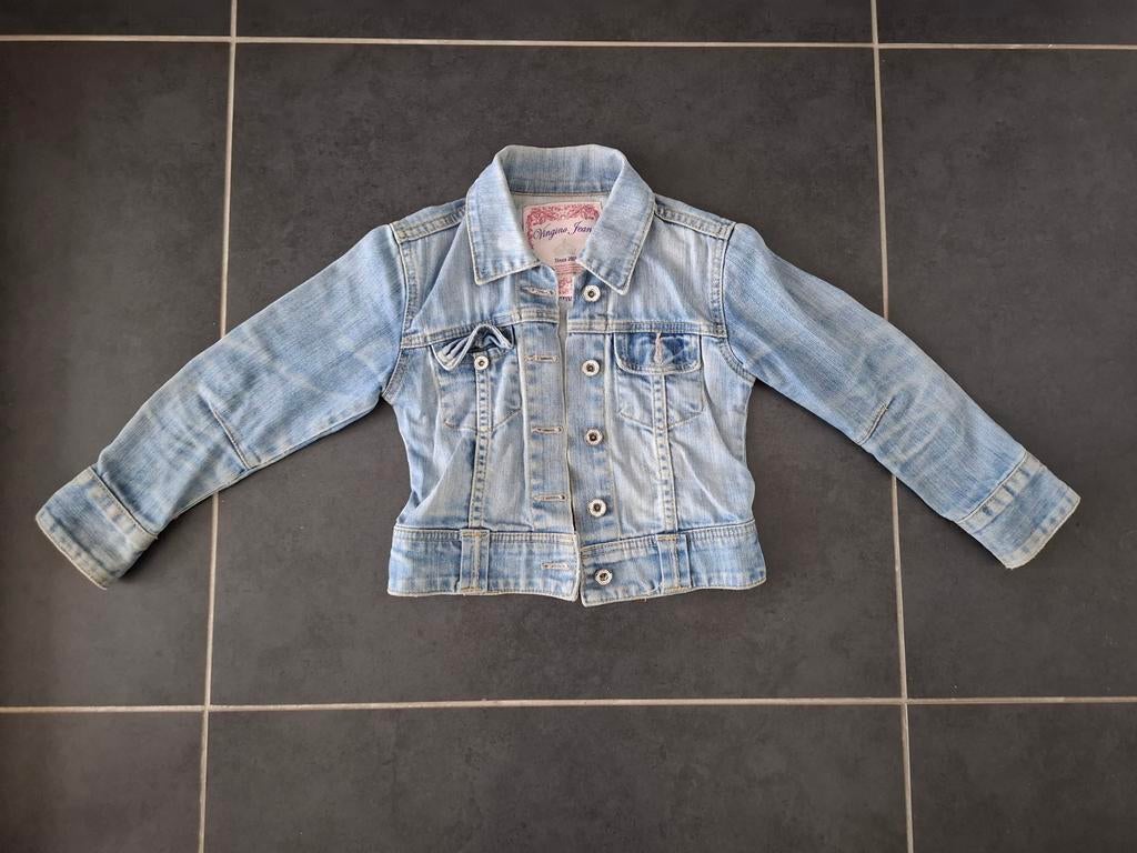 Vingino spijkerjasje maat 5 met vlinder, Meisje, Ophalen of Verzenden, Zo goed als nieuw, Vingino