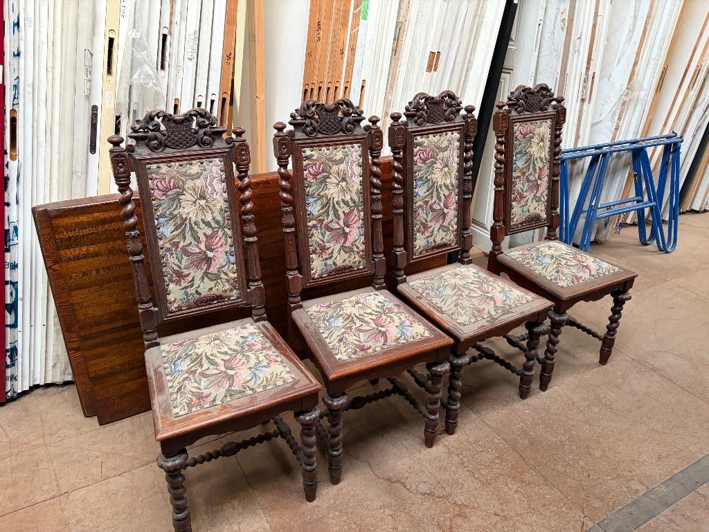 kasteel stoelen ( 4 stuks), Ophalen of Verzenden, Zo goed als nieuw, Bruin, Vier