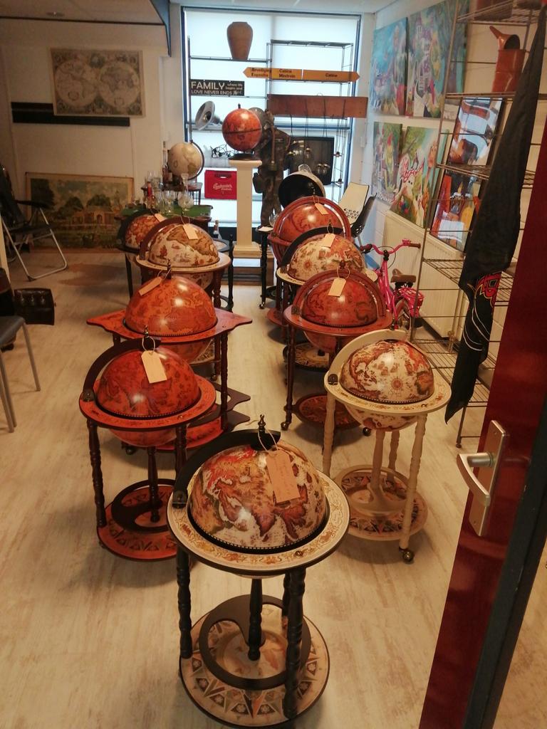 DE GROOTSTE COLLECTIE GLOBEBAR BAR GLOBE WIJN  IN NEDERLAND, Antiek en Kunst, Ophalen of Verzenden