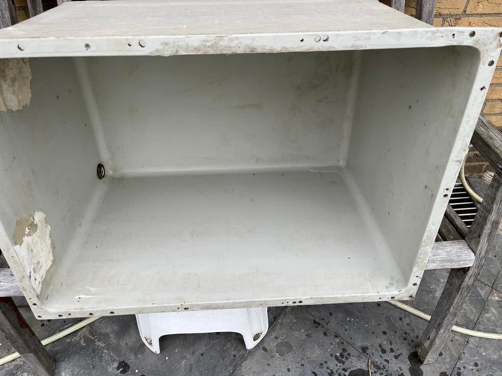 Polyester waterbak., Ophalen, Gebruikt