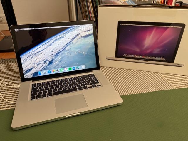 Apple MacBook Pro 15", Computers en Software, Apple Macbooks, Gebruikt, MacBook Pro, 15 inch, 2 tot 3 Ghz, 256 GB, 8 GB, Qwerty