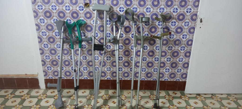 Gezocht gratis verpleeg- en voor goed doel in het buitenland, Diversen, Verpleegmiddelen, Ophalen of Verzenden, Zo goed als nieuw