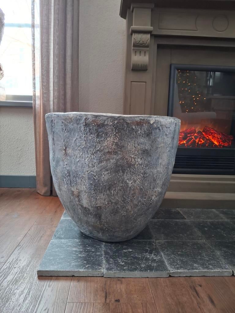 Mega grote pot/vaas "stoer en sober", Ophalen, Zo goed als nieuw, Rond, Riet