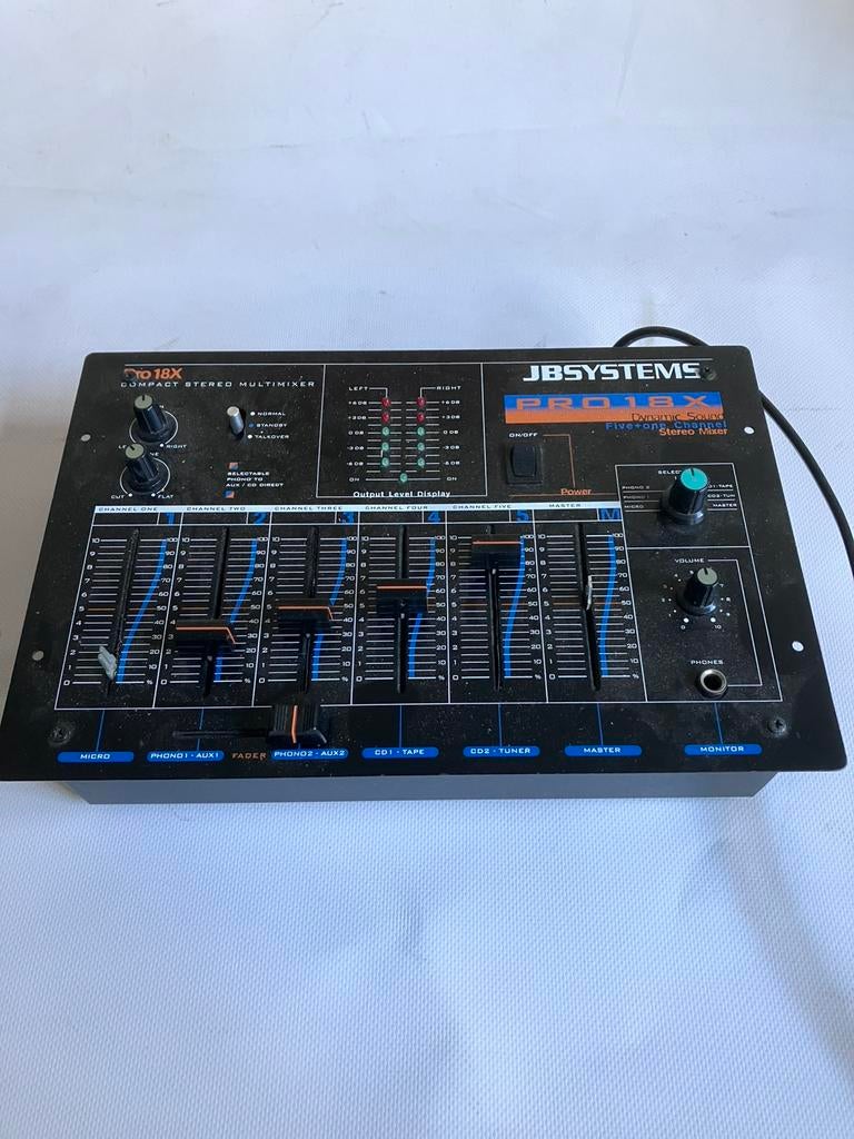 Mengpaneeltje JBS PRO 18 x, Muziek en Instrumenten, Mengpanelen, Ophalen of Verzenden, Zo goed als nieuw, Minder dan 5 kanalen