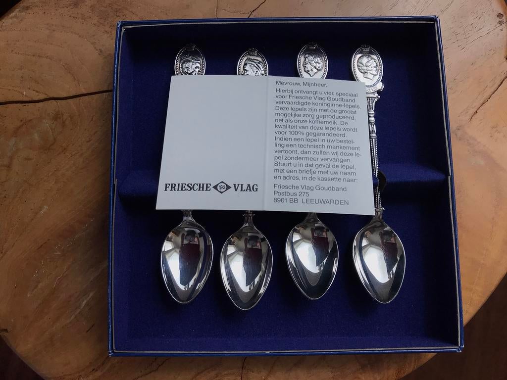 Friesche Vlag koninginnelepels, Ophalen of Verzenden, Zo goed als nieuw, Gebruiksvoorwerp