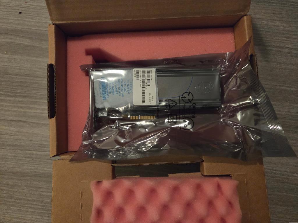 Intel 1.6TB PCIe NVME - Nieuw/sealed, Computers en Software, Harde schijven, Intern, 1.6tb, -, Server