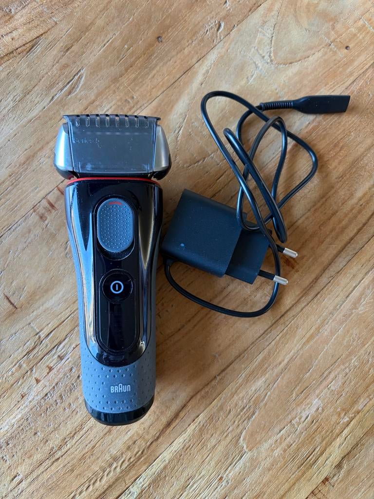 Braun Scheerapparaat met Mini-trimmer, Ophalen of Verzenden, Gebruikt, Scheren en Epileren
