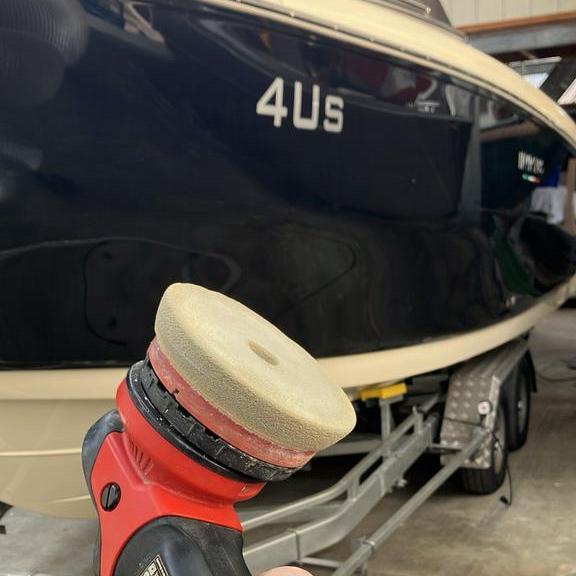 BOOT POETSEN EN REINIGEN OP LOCATIE, Dek en Romp