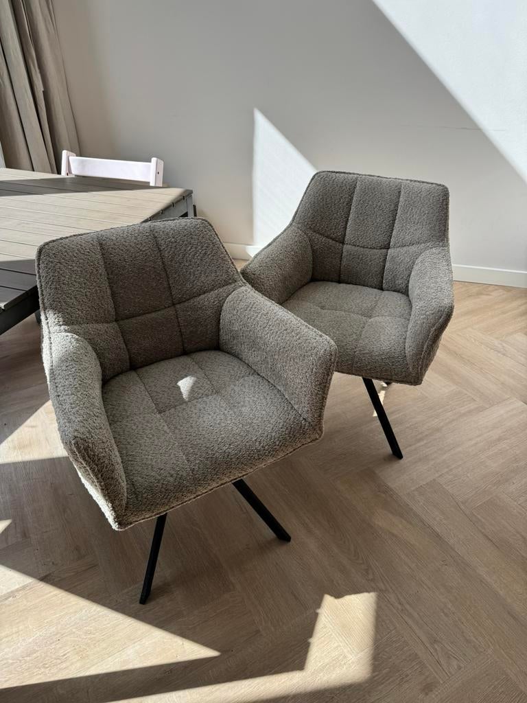 Draaibare eetkamerstoel 2 stuks, Ophalen, Zo goed als nieuw, Overige kleuren