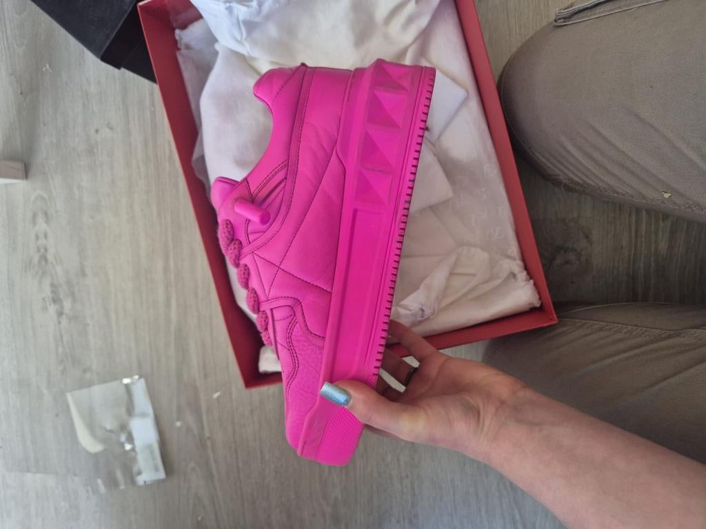 Originele Valentino garavanni schoenen, Ophalen of Verzenden, Roze, Sneakers of Gympen, Zo goed als nieuw