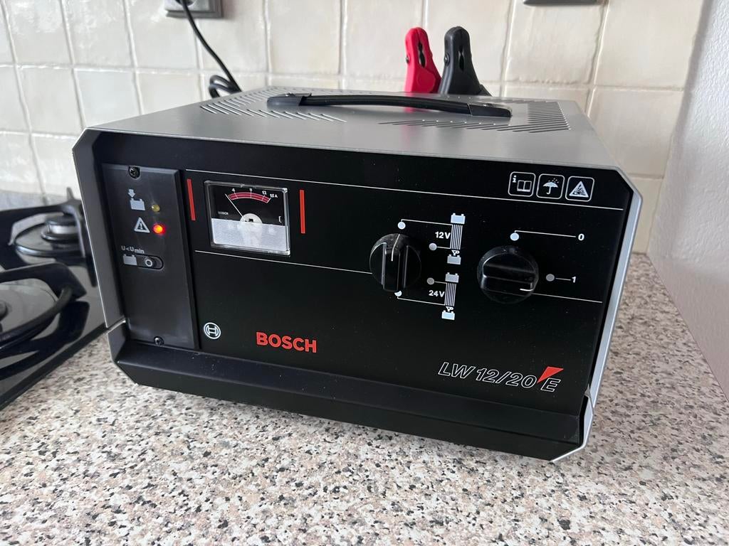 Bosch professionele 12 24 volt acculader, Ophalen, Nieuw