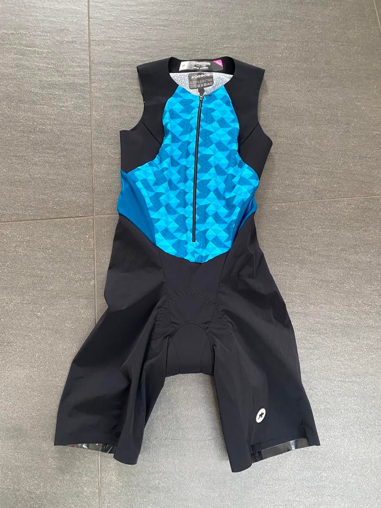 Dames triatlonpak assos nieuw! m, Fietsen en Brommers, Fietsaccessoires | Fietskleding, M, ., Nieuw, Ophalen of Verzenden