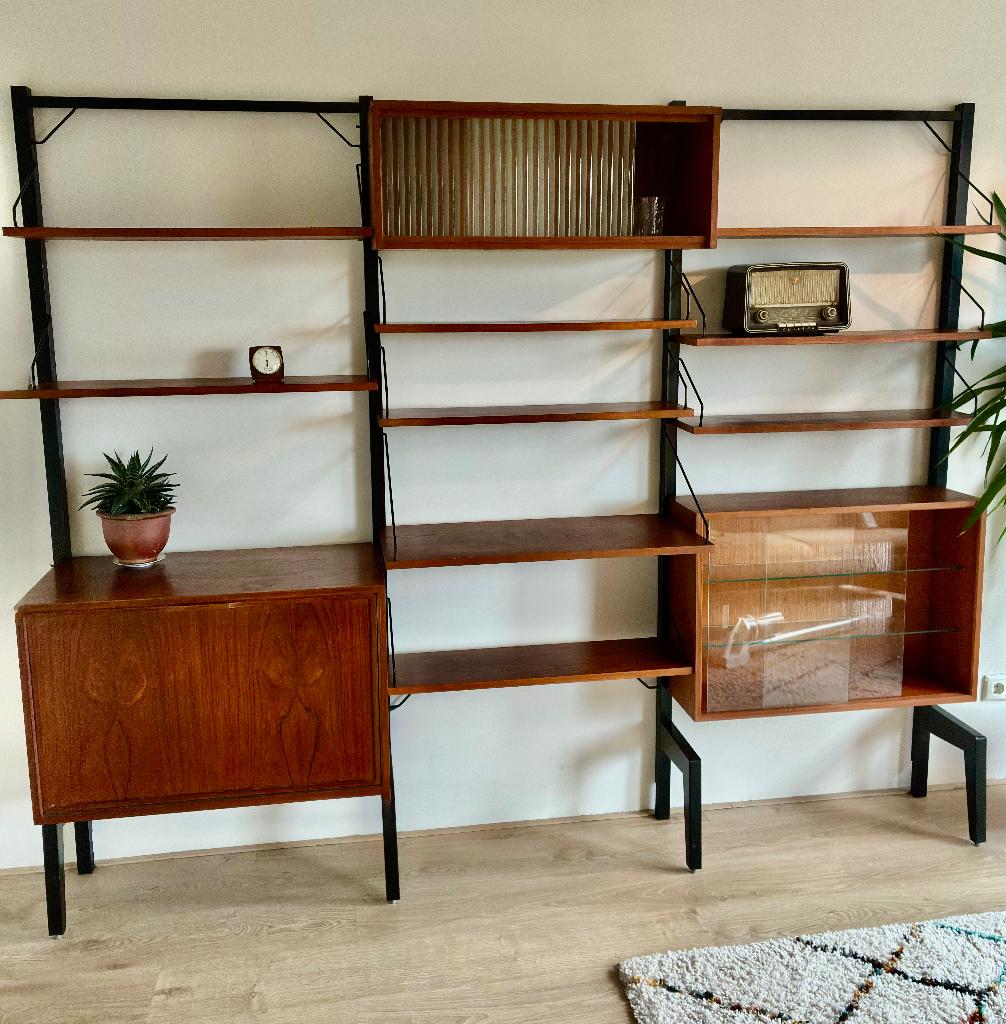 Vintage Paul Cadovius wandsysteem in Amsterdam, Huis en Inrichting, Kasten | Wandmeubels, Glas, Ophalen of Verzenden, Zo goed als nieuw