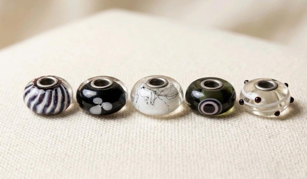 Trollbeads glazen kralen zwart-wit, Ophalen of Verzenden, Zo goed als nieuw, Glas of Kristal, Trollbeads