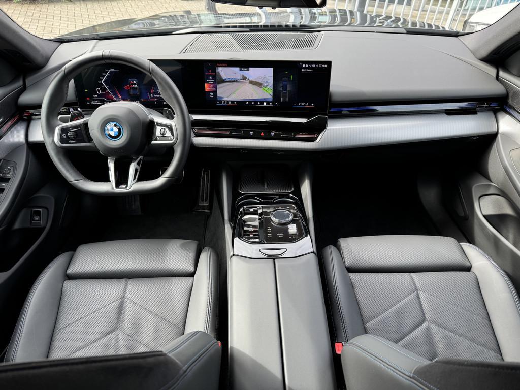 BMW 5 Serie Touring 530e xDrive M Sport Trekhaak | Stuurverw, Automaat, Gebruikt, 4 cilinders, Vierwielaandrijving