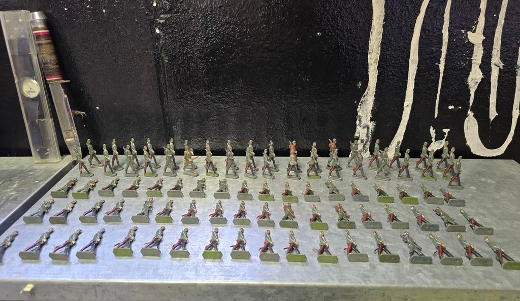 Tinnen Soldaten 91 stuks, Ophalen