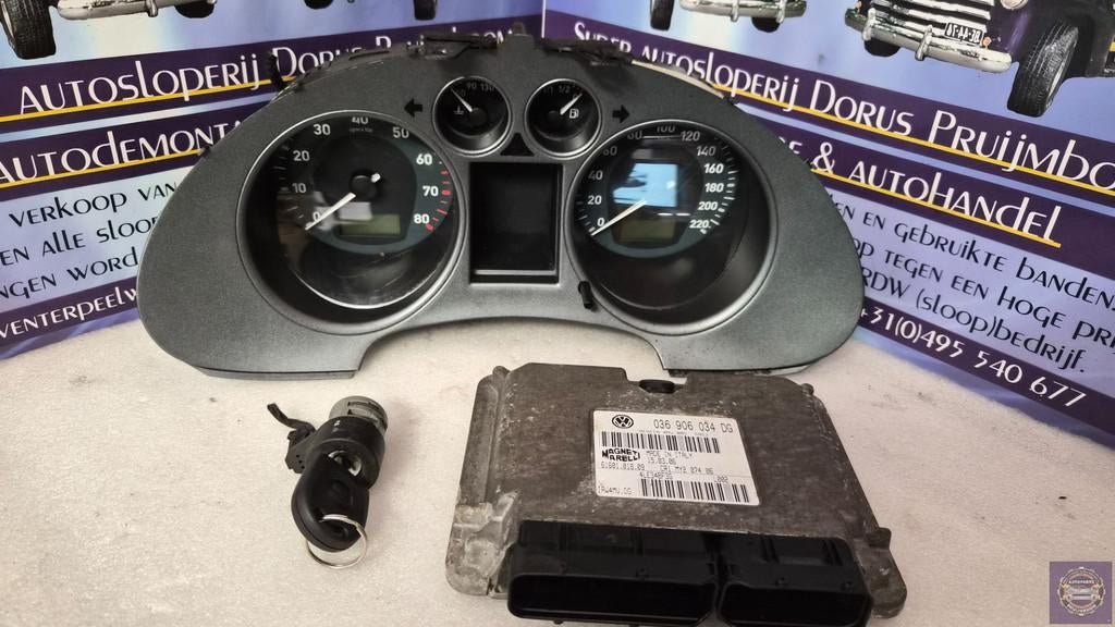 SEAT IBIZA III (6L1) | Contactslot set met ECU Tellerklok, Gebruikt, Autovia A-2, Km 585 585
08760  Martorell, ES, Ophalen of Verzenden