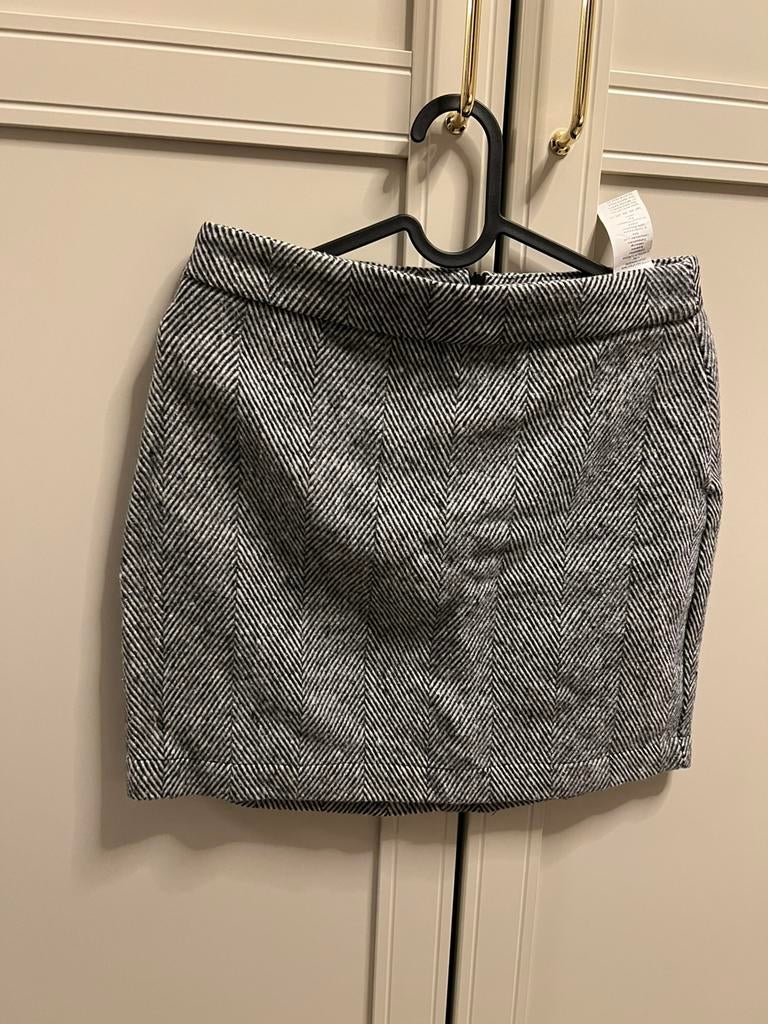Grijze korte klassieke rok skirt M nieuw wol, Kleding | Dames, Rokken, Nieuw, Maat 38/40 (M), Grijs, Boven de knie, Ophalen of Verzenden