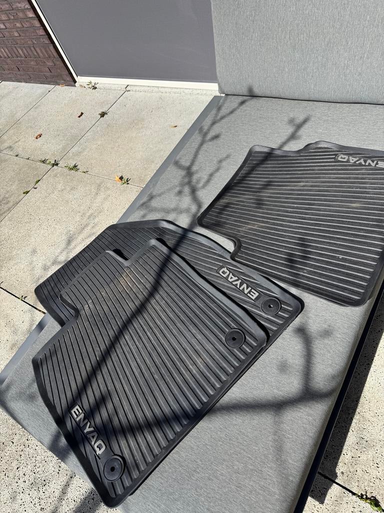 Rubberen mattenset Skoda Enyaq, Auto diversen, Automatten, Ophalen of Verzenden, Zo goed als nieuw