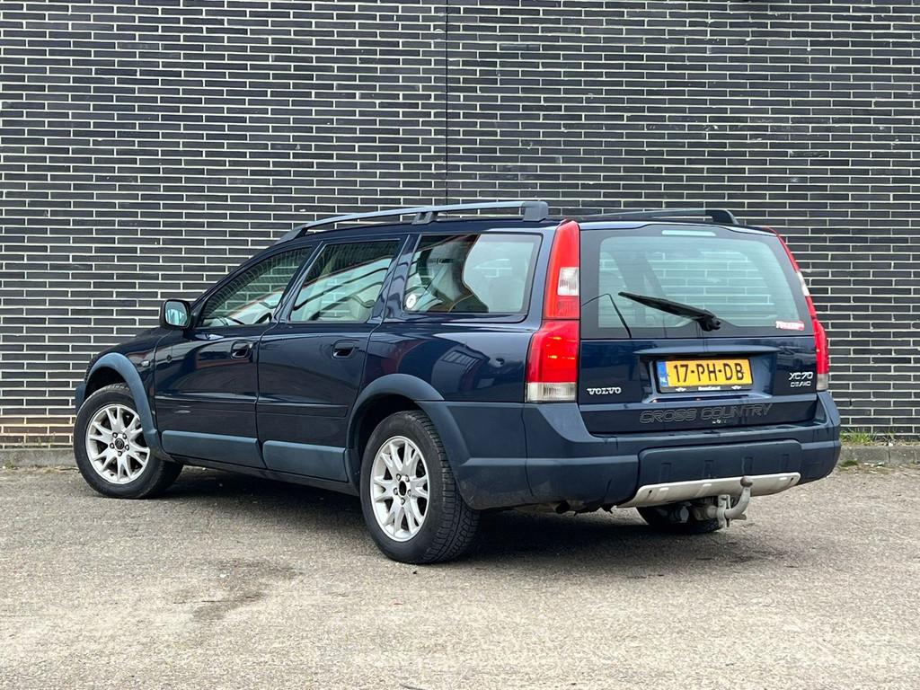 Volvo XC70 2.4 D5 Comfort Line Automaat, Leder, APK 12-'26!, Automaat, Stoelverwarming, 197 €/maand, XC70