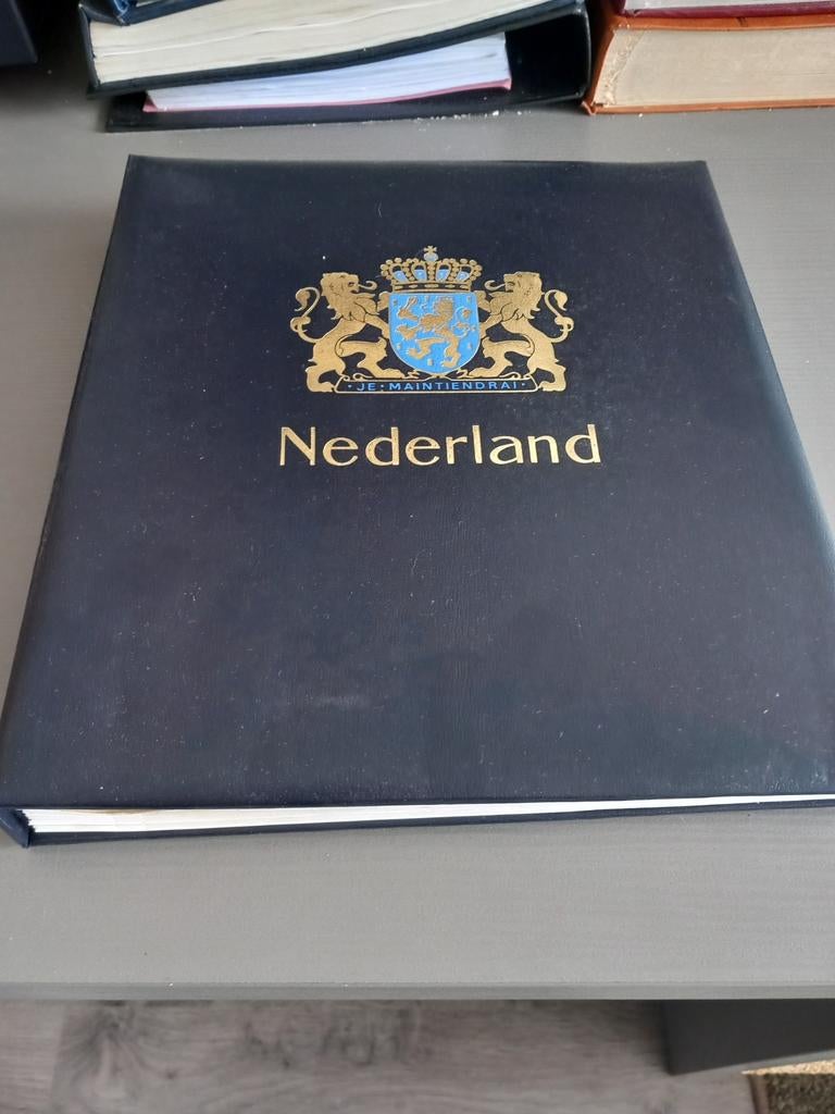 Nederland verzameling in luxe Davo III album, Ophalen of Verzenden, Nederland