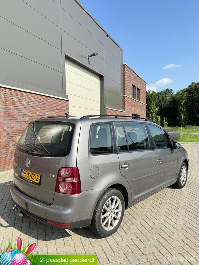 Volkswagen Touran 1.4 TSI *NETTE AUTO*6 BAK*NEW APK 11/2026, Voorwielaandrijving, Stof, Gebruikt, Zwart