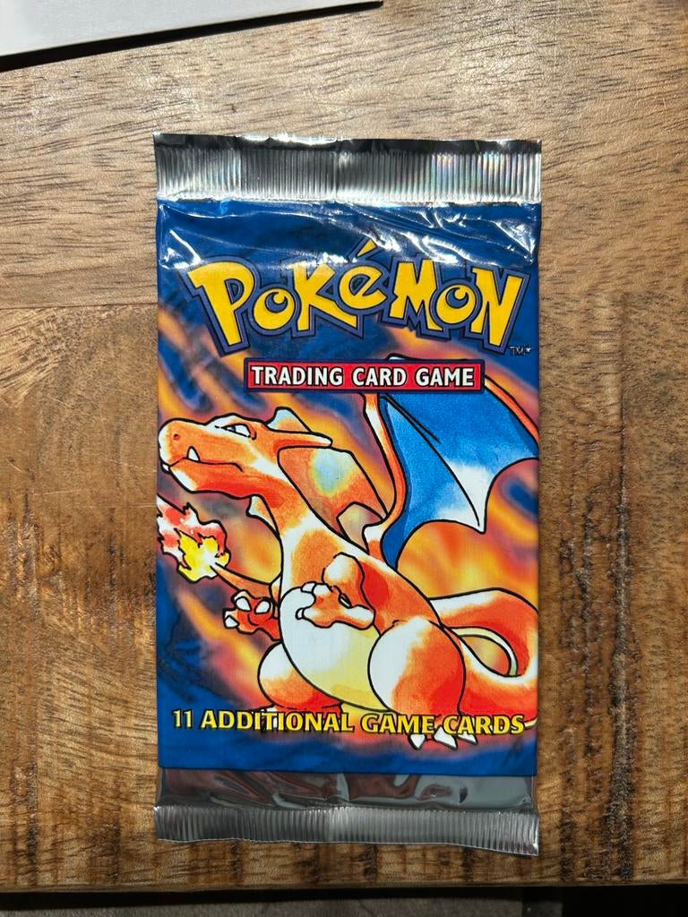 Pokémon Base Set Charizard Art Booster Pack - Ongewogen, Ophalen of Verzenden, Nieuw, Booster