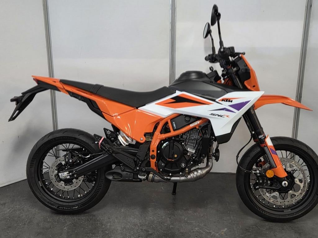 KTM 390 SMC R (bj 2025) - foto 2
