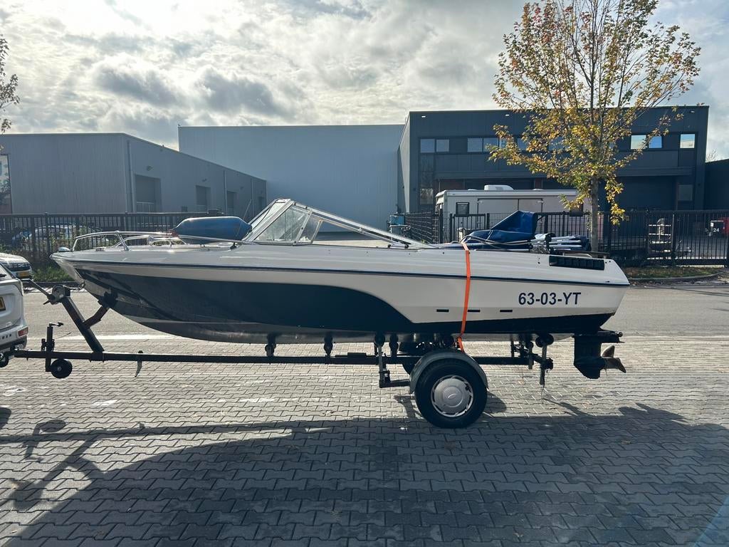 speedboot hammond oldtimer met trailer 2500 euro, Ophalen, Gebruikt, Binnenboordmotor, 120 tot 200 pk