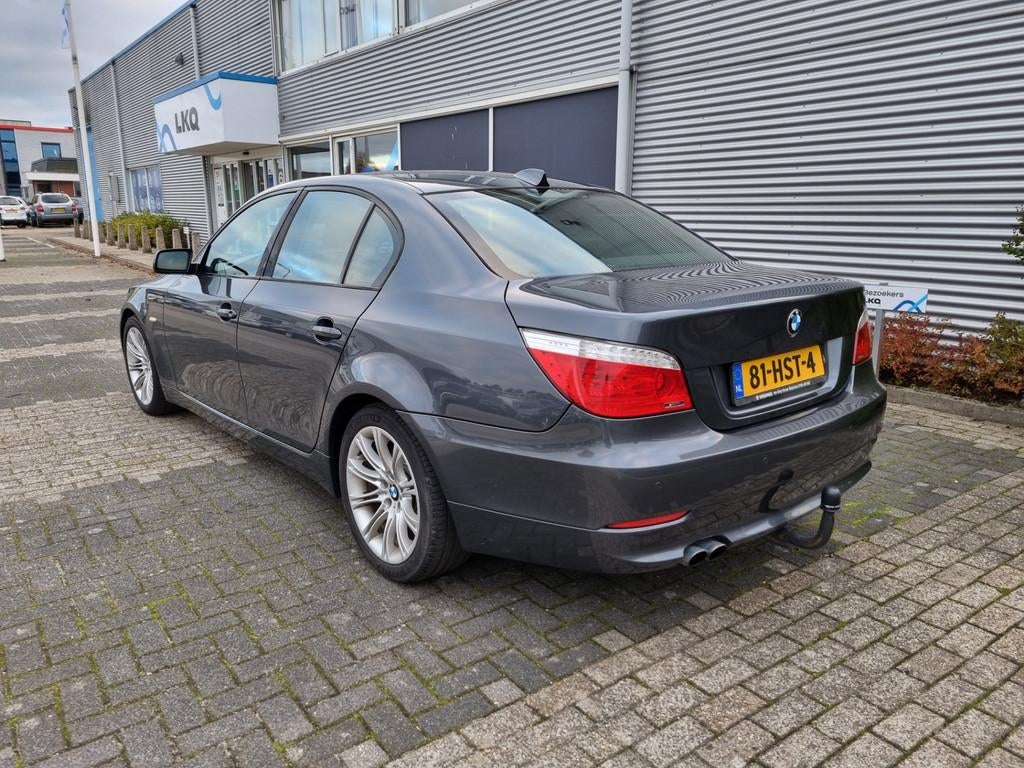 BMW 5-serie 523i Sedan Automaat! Navi! Bj:2009 NAP!, Auto's, BMW, Achterwielaandrijving, Leder en Stof, Origineel Nederlands, Bedrijf
