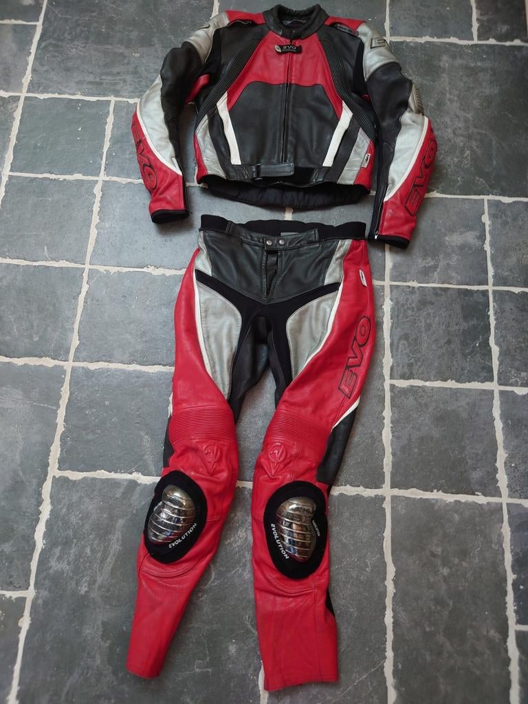 EVO Evolution Lederen motorpak, maat 50 (M), 2-delig, zgan!, Motoren, Kleding | Motorkleding, Evolution Motorsport, Ophalen of Verzenden