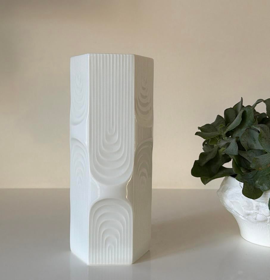 AK Kaiser Op Art vaas, Wit, Aardewerk of Porselein, Ophalen of Verzenden, Zo goed als nieuw