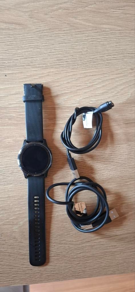 Garmin Vivoactive 4s Smartwatch - Zwart, Sieraden, Tassen en Uiterlijk, Smartwatches, Gebruikt, Android, Zwart, Afstand, Calorieverbanding