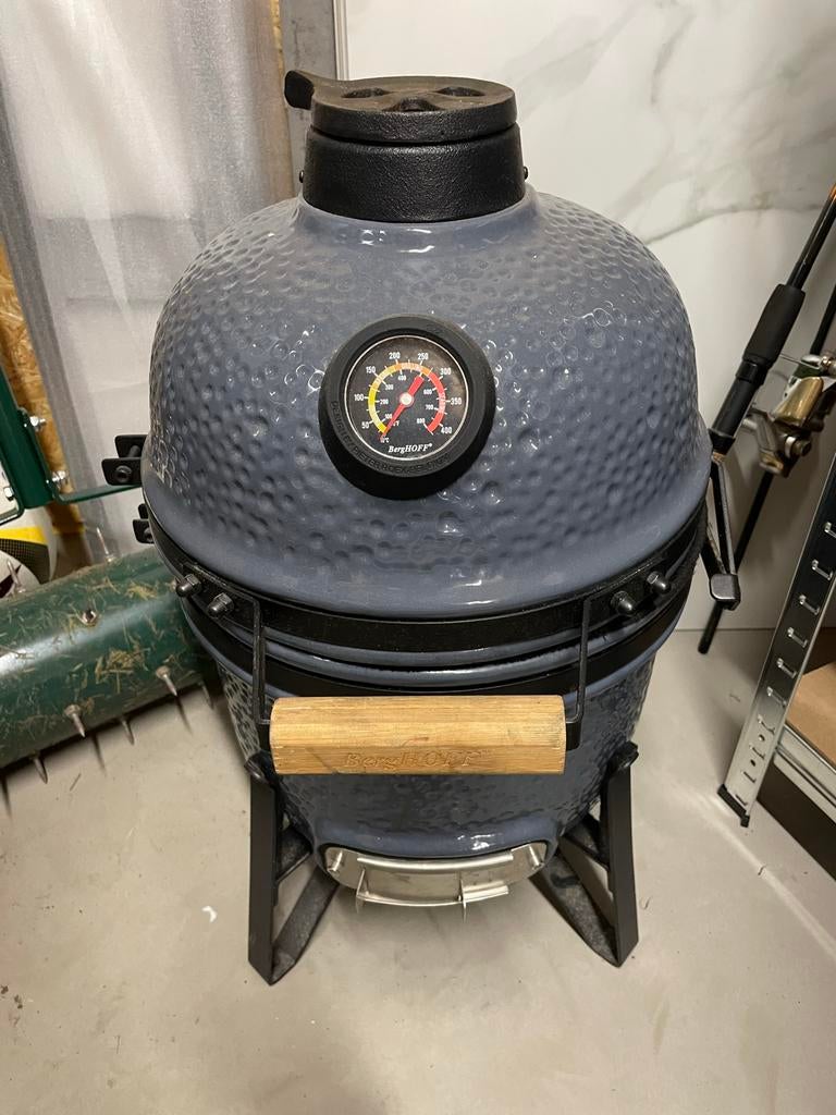 Mini bbq van Berghoff, Tuin en Terras, Houtskoolbarbecues, Ophalen, Zo goed als nieuw