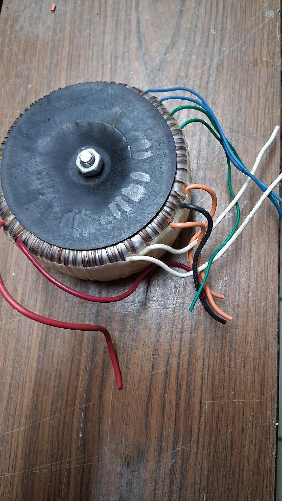 ringkerntrafo 15 volt  30-0-30 volt 22 volt  6 volt, Hobby en Vrije tijd, Elektronica-componenten, Ophalen of Verzenden, Zo goed als nieuw