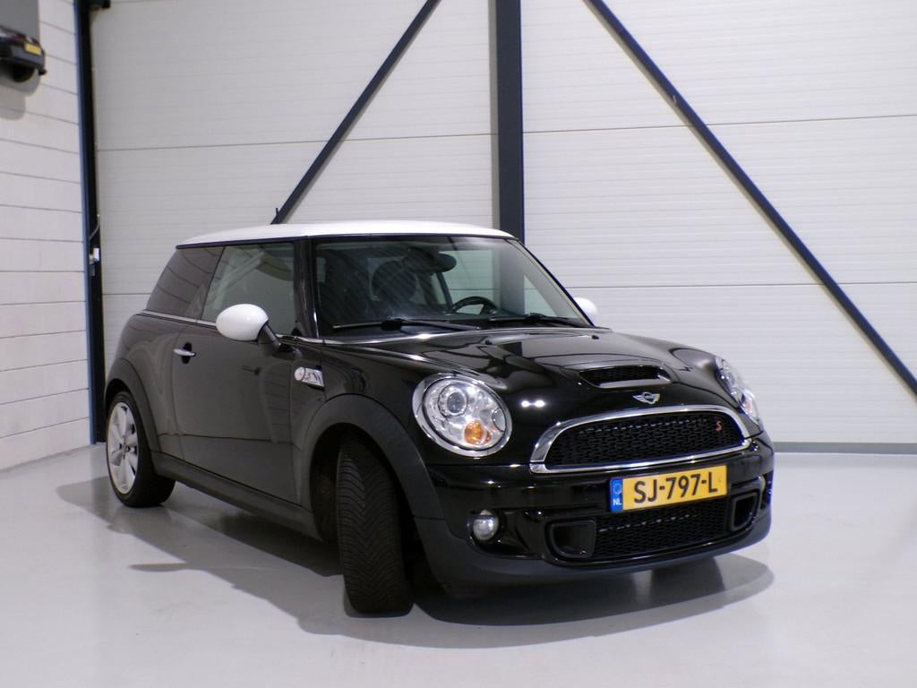 Mini Mini 1.6 Cooper S Pepper 184PK Xenon Bluetooth Navigati, Auto's, Mini, Voorwielaandrijving, Euro 5, Gebruikt, 4 cilinders
