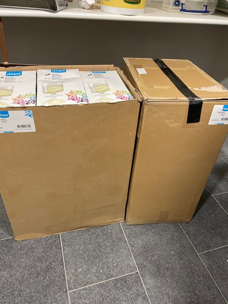 Depa wijnglazen 24 dozen, een doos 48 glazen    170 ml, Ophalen, Nieuw