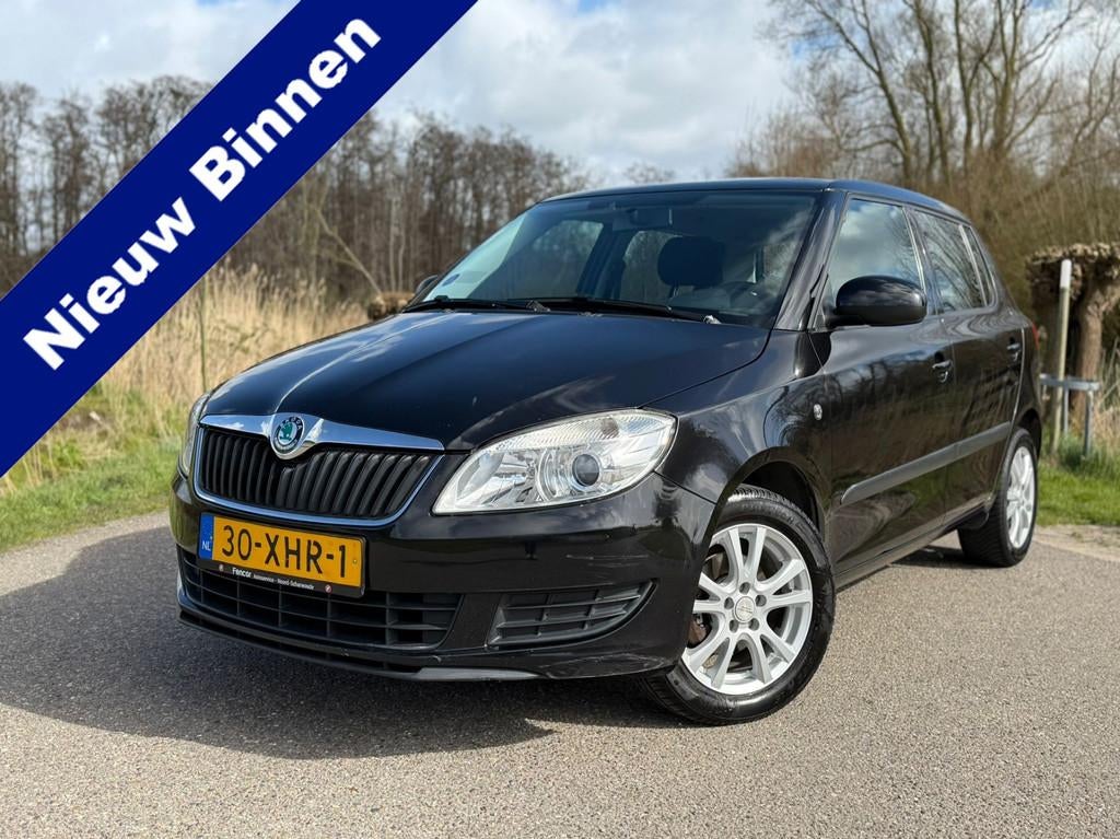 Skoda Fabia 1.4-16V Ambition Business Line / Airco / Voorsto, Voorwielaandrijving, Euro 5, Zwart, 4 cilinders