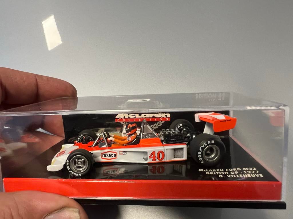 McLaren Ford M23 British GP 1977 G. Villeneuve Minichamps, Ophalen of Verzenden, Zo goed als nieuw, Formule 1