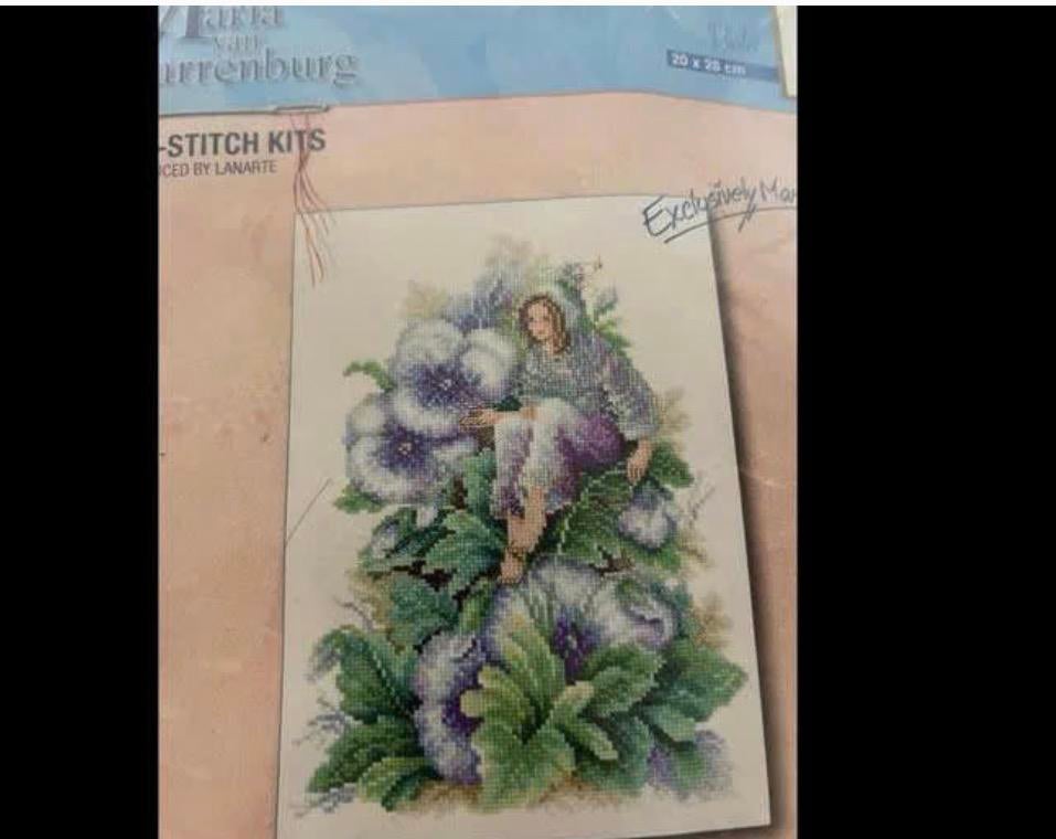 borduurpakket van Maria van Scharrenburg "Violet" Lanarte., Ophalen of Verzenden, Zo goed als nieuw, Borduurpakket